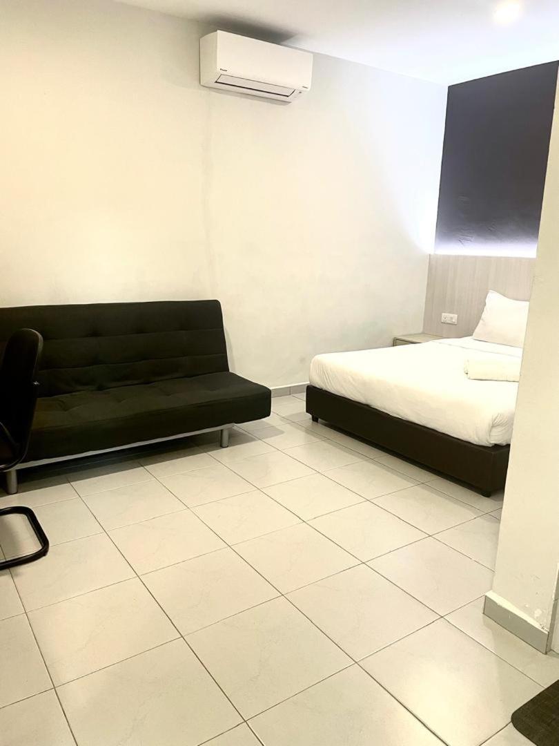 Garden Inns Motel Kangar Buitenkant foto